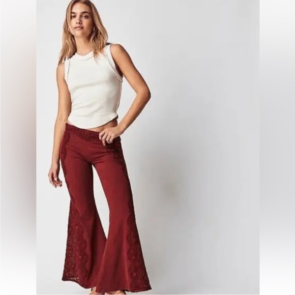 NWT Free People Neptunes Net Crochet Flare Pants sz 12 - Picture 2 of 14